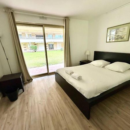 דוביל The Golden Triangle Apartment מראה חיצוני תמונה